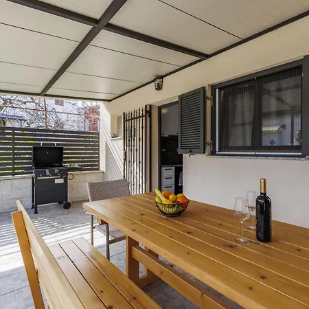 Mika By Interhome Casa de Férias Tar-Vabriga
